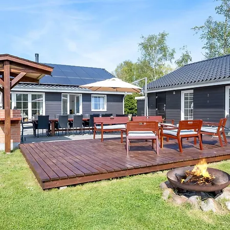 Dom wakacyjny Ronia - 900m From The Sea By Interhome *