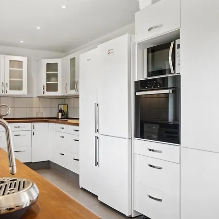 Ronia - 900m From The Sea By Interhome *